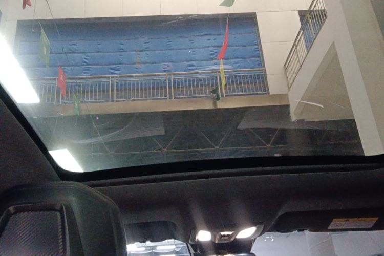 Used CHANGAN UNI-V 2022 1.5T Prestige Version Headliner