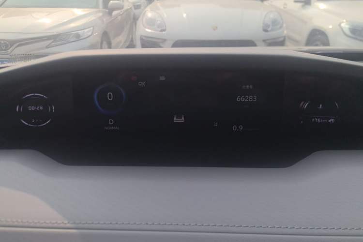 Used CHANGAN UNI-V 2022 1.5T Smart Navigation Version Instrument Cluster