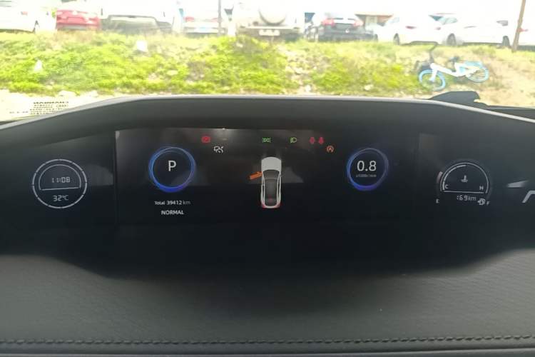Used CHANGAN UNI-V 2022 1.5T Prestige Version Instrument Cluster