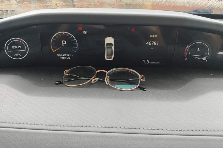 Used CHANGAN UNI-V 2022 1.5T Prestige Version Instrument Cluster