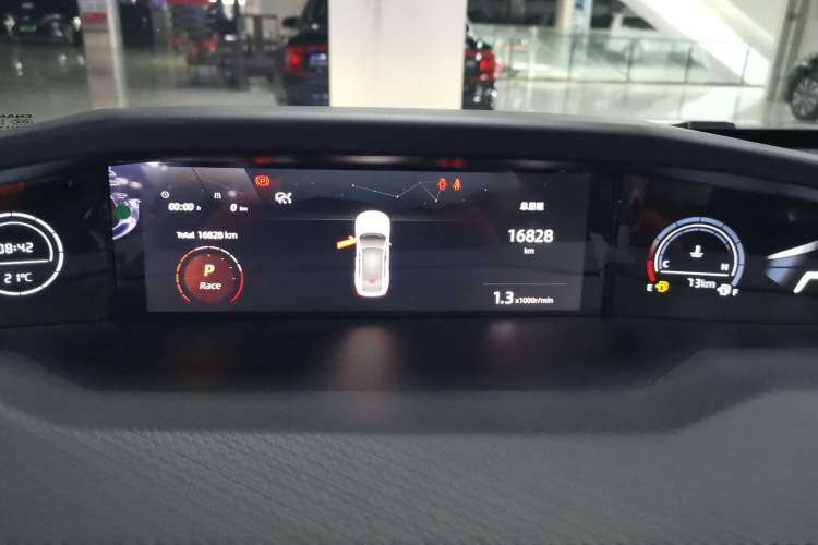Used CHANGAN UNI-V 2022 1.5T Prestige Version Instrument Cluster