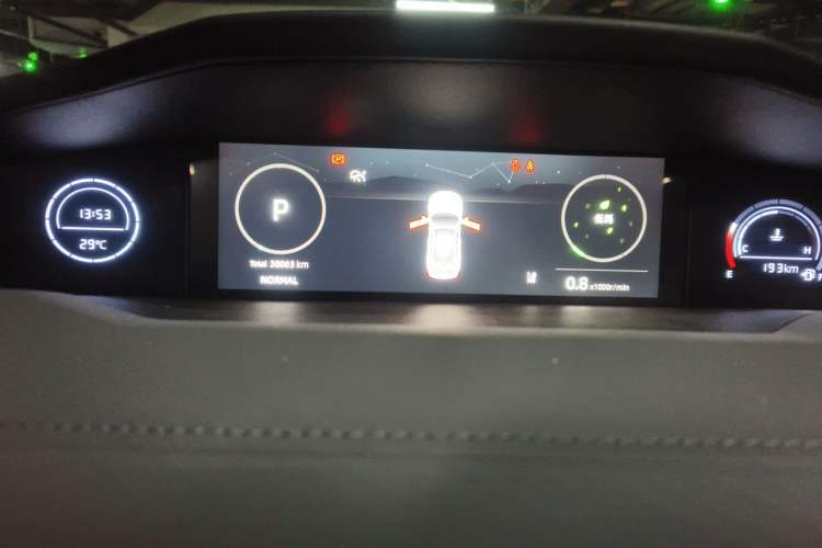 Used CHANGAN UNI-V 2022 1.5T Prestige Version Instrument Cluster