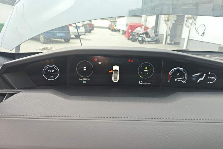 Used CHANGAN UNI-V 2022 1.5T Prestige Version Instrument Cluster