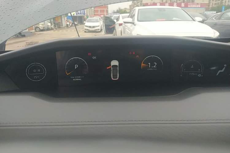 Used CHANGAN UNI-V 2022 1.5T Smart Navigation Version Instrument Cluster
