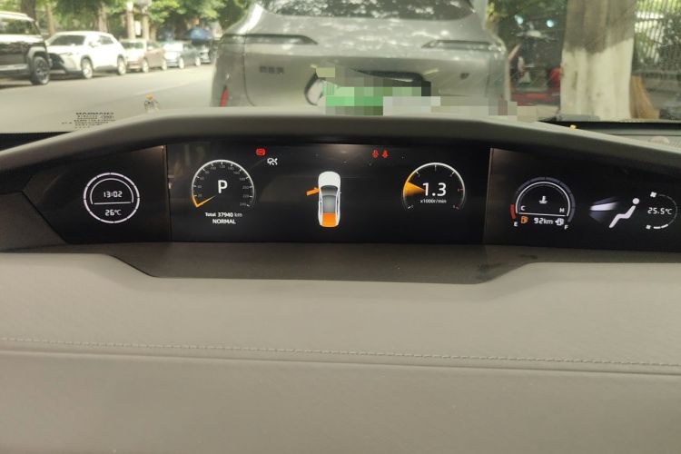 Used CHANGAN UNI-V 2022 1.5T Smart Navigation Version Instrument Cluster