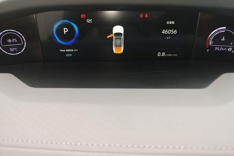 Used CHANGAN UNI-V 2022 1.5T Smart Navigation Version Instrument Cluster