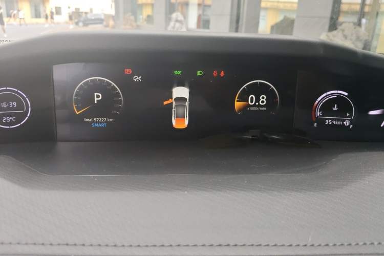 Used CHANGAN UNI-V 2022 1.5T Prestige Version Instrument Cluster