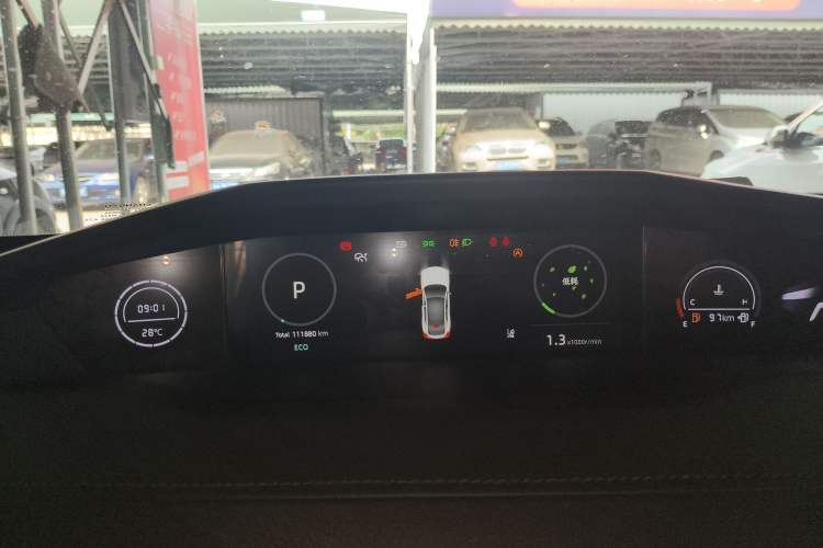 Used CHANGAN UNI-V 2022 1.5T Smart Navigation Version Instrument Cluster