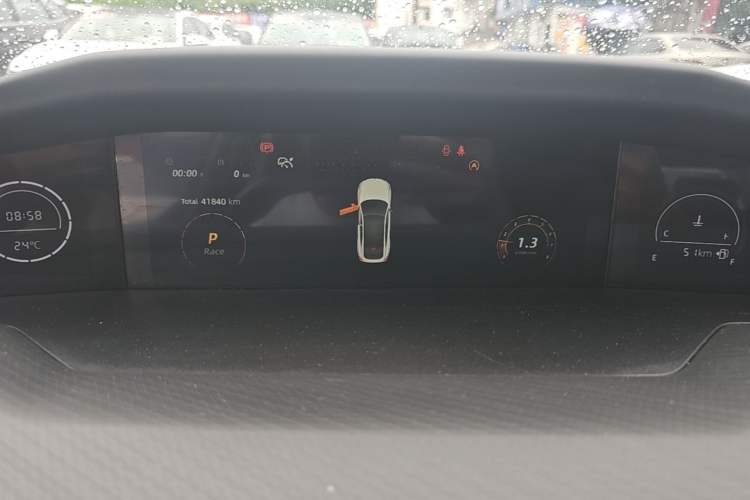 Used CHANGAN UNI-V 2022 1.5T Smart Navigation Version Instrument Cluster