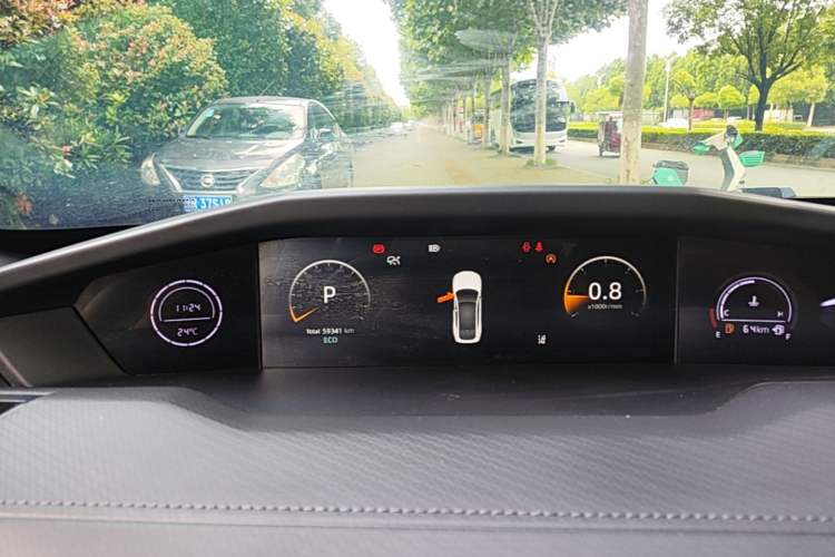 Used CHANGAN UNI-V 2022 2.0T Leading-Speed Edition Instrument Cluster