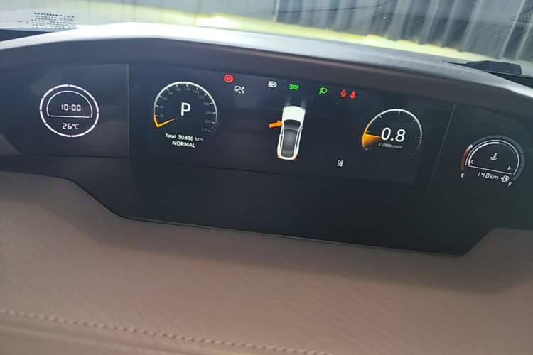 Used CHANGAN UNI-V 2022 1.5T Smart Navigation Version Instrument Cluster
