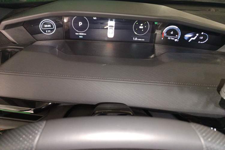 Used CHANGAN UNI-V 2022 1.5T Prestige Version Instrument Cluster