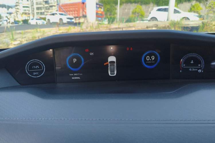 Used CHANGAN UNI-V 2022 1.5T Prestige Version Instrument Cluster