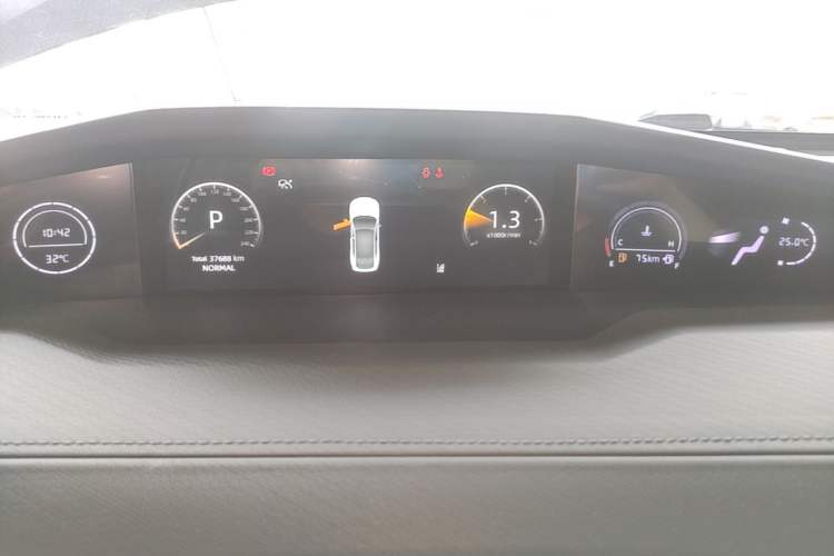 Used CHANGAN UNI-V 2022 1.5T Prestige Version Instrument Cluster