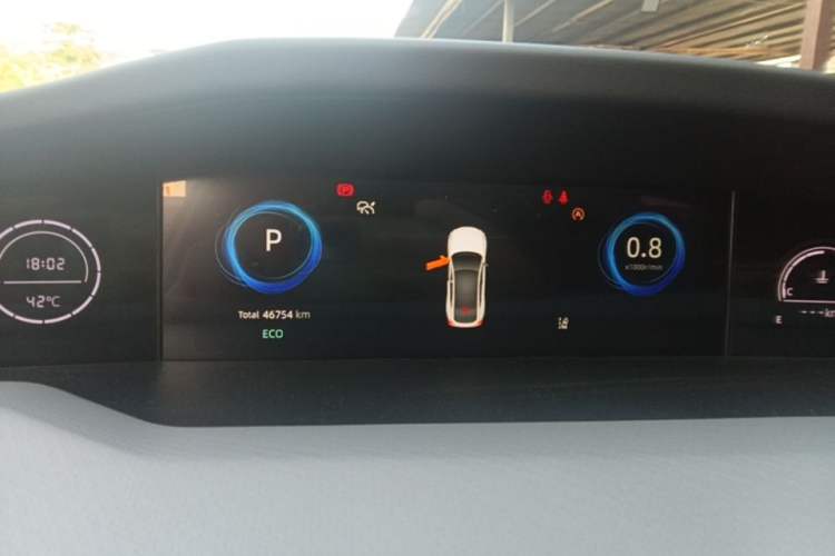 Used CHANGAN UNI-V 2022 1.5T Smart Navigation Version Instrument Cluster