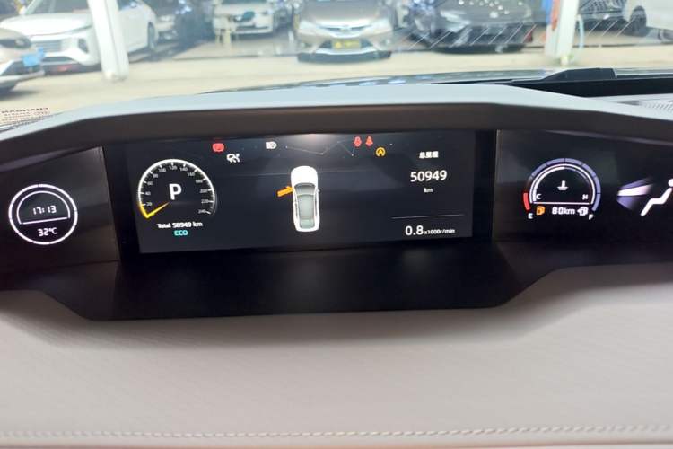 Used CHANGAN UNI-V 2022 1.5T Smart Navigation Version Instrument Cluster
