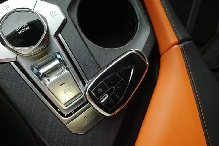 Used CHANGAN UNI-V 2022 1.5T Prestige Version Interior 1