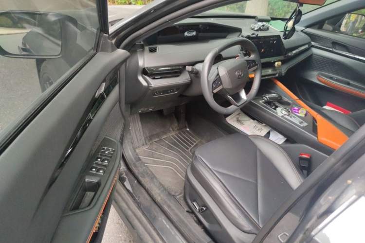 Used CHANGAN UNI-V 2022 1.5T Prestige Version Interior 1
