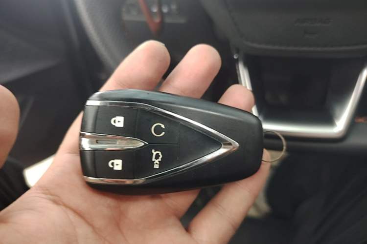Used CHANGAN UNI-V 2022 1.5T Prestige Version Interior 1