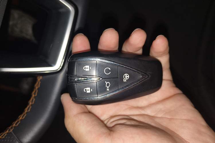 Used CHANGAN UNI-V 2022 1.5T Smart Navigation Version Interior 1