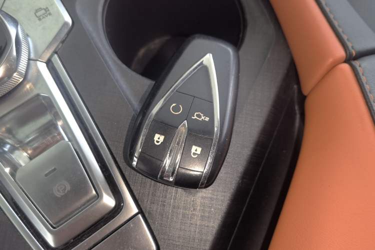 Used CHANGAN UNI-V 2022 1.5T Prestige Version Interior 1