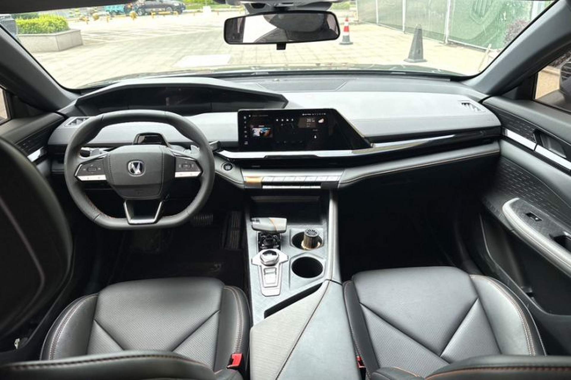 Used CHANGAN UNI-V 2022 1.5T Prestige Version Interior 1