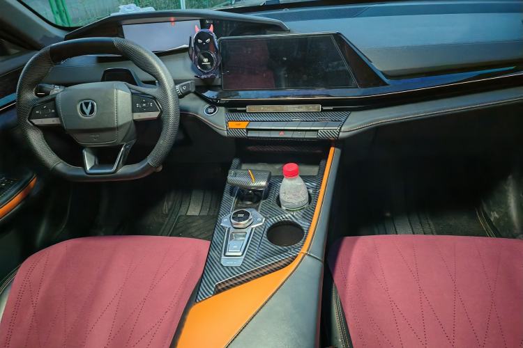 Used CHANGAN UNI-V 2022 1.5T Prestige Version Interior 1