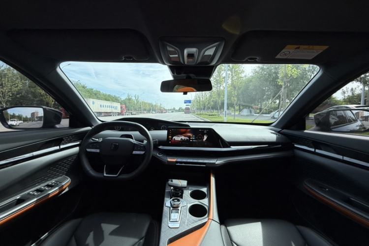 Used CHANGAN UNI-V 2022 1.5T Prestige Version Interior 1