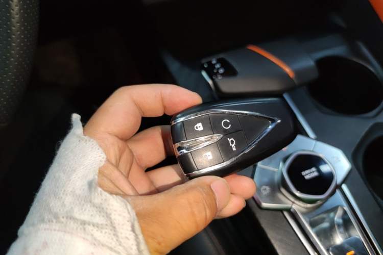 Used CHANGAN UNI-V 2022 1.5T Prestige Version Interior 1