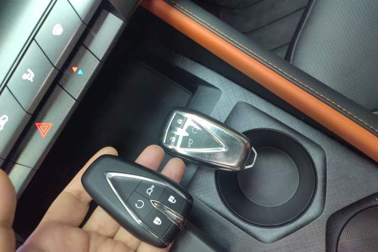 Used CHANGAN UNI-V 2022 1.5T Prestige Version Interior 1