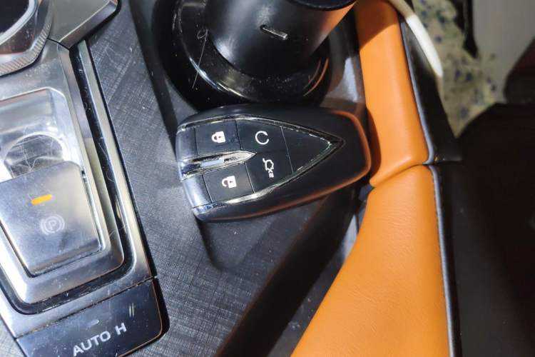 Used CHANGAN UNI-V 2022 1.5T Prestige Version Interior 1