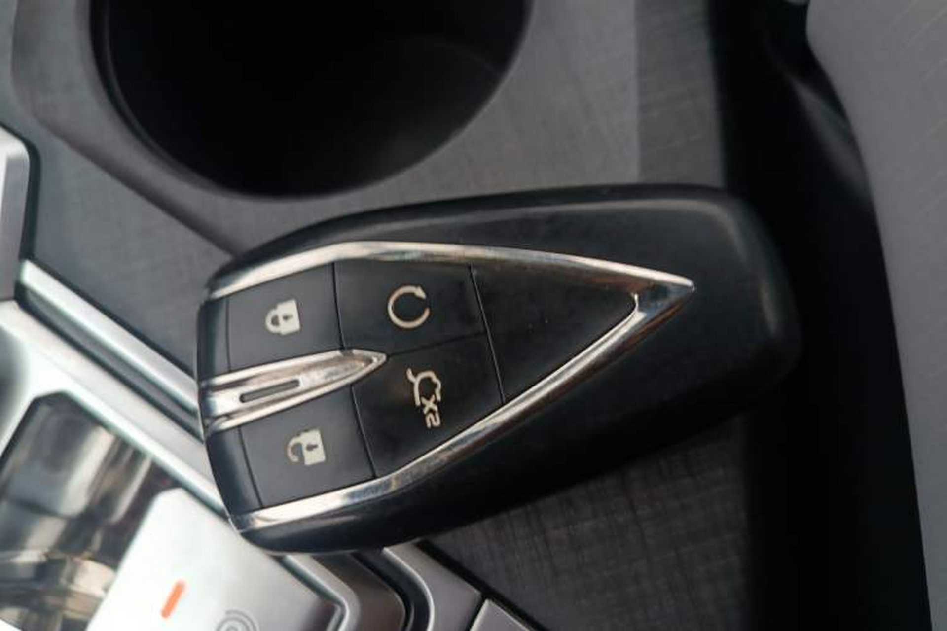 Used CHANGAN UNI-V 2022 1.5T Prestige Version Interior 1