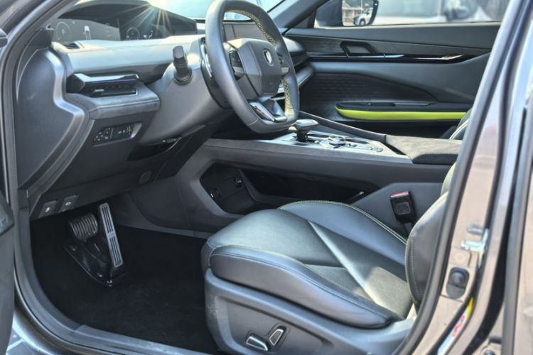 Used CHANGAN UNI-V 2022 1.5T Sport Edition Interior 1