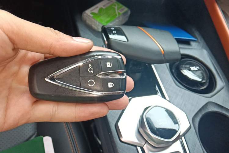 Used CHANGAN UNI-V 2022 1.5T Prestige Version Interior 1