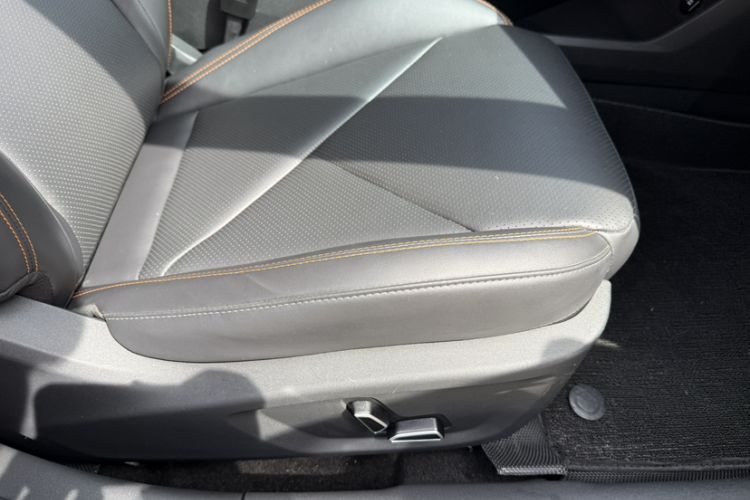 Used CHANGAN UNI-V 2022 1.5T Prestige Version Interior 10