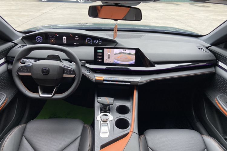 Used CHANGAN UNI-V 2022 1.5T Prestige Version Interior 10