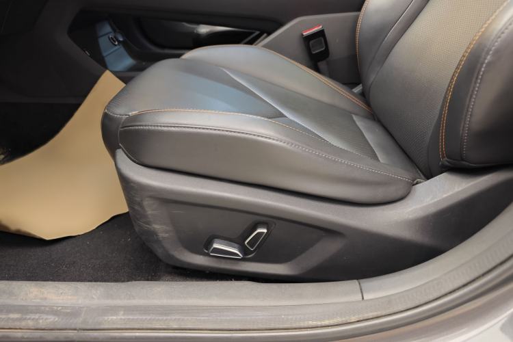 Used CHANGAN UNI-V 2022 1.5T Smart Navigation Version Interior 11