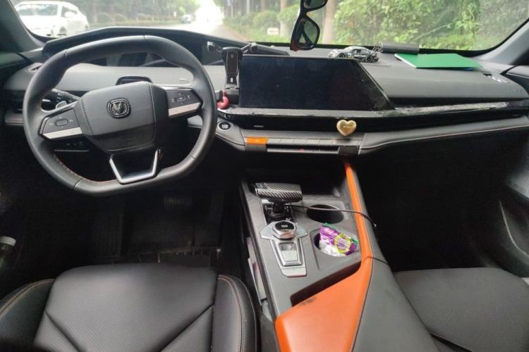 Used CHANGAN UNI-V 2022 1.5T Prestige Version Interior 2