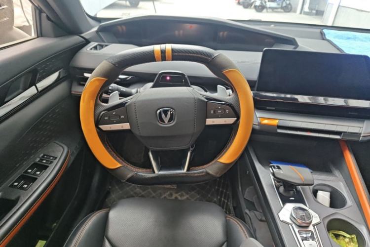Used CHANGAN UNI-V 2022 1.5T Prestige Version Interior 2
