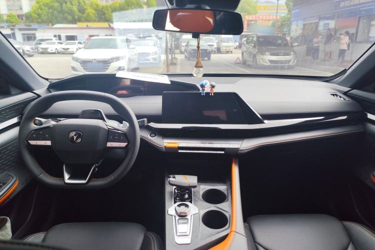 Used CHANGAN UNI-V 2022 1.5T Prestige Version Interior 2