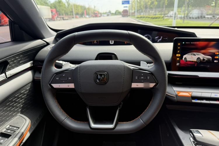 Used CHANGAN UNI-V 2022 1.5T Prestige Version Interior 2