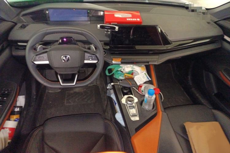 Used CHANGAN UNI-V 2022 1.5T Prestige Version Interior 2