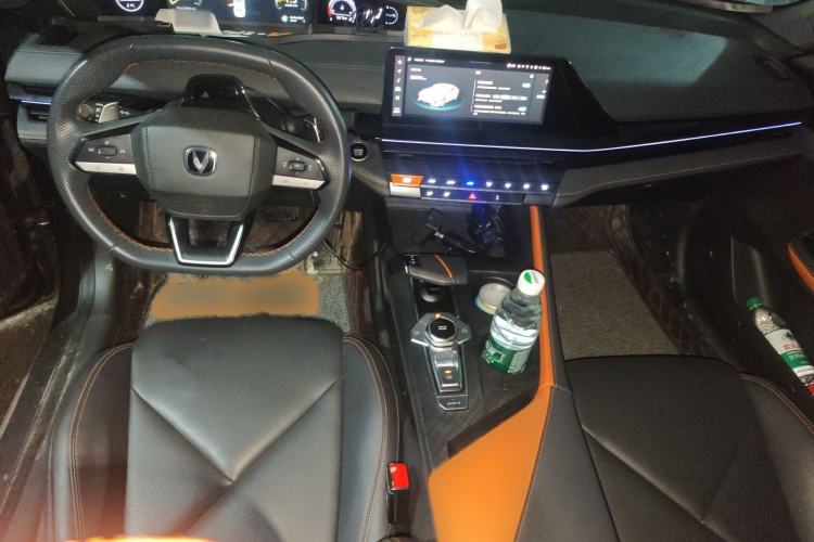 Used CHANGAN UNI-V 2022 1.5T Prestige Version Interior 2