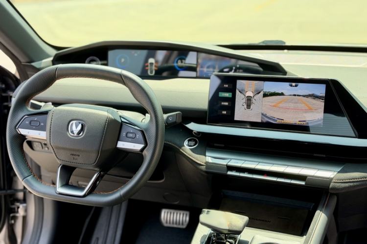 Used CHANGAN UNI-V 2022 2.0T Sporty Version Interior 2