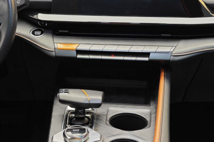 Used CHANGAN UNI-V 2022 1.5T Smart Navigation Version Interior 3
