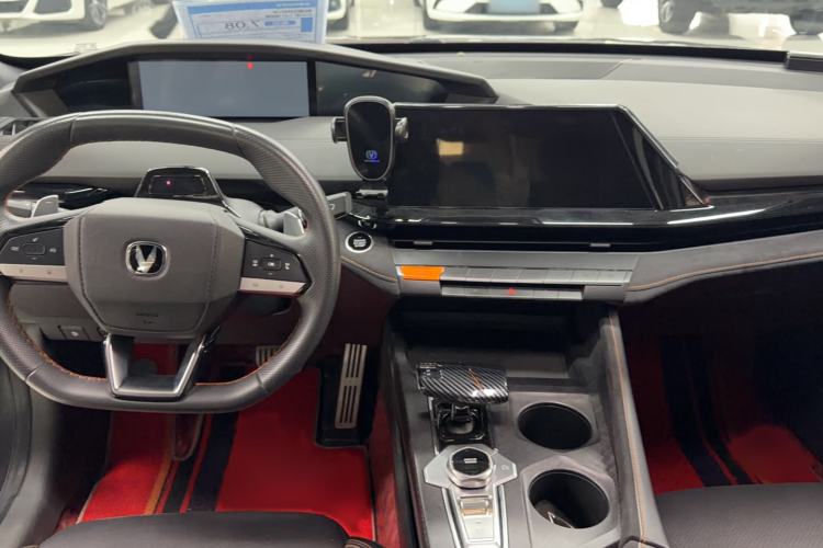 Used CHANGAN UNI-V 2022 1.5T Sport Edition Interior 3