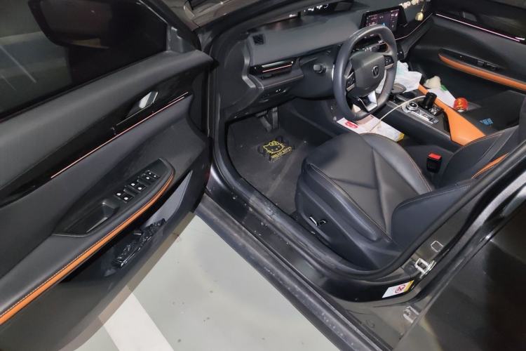 Used CHANGAN UNI-V 2022 1.5T Prestige Version Interior 3