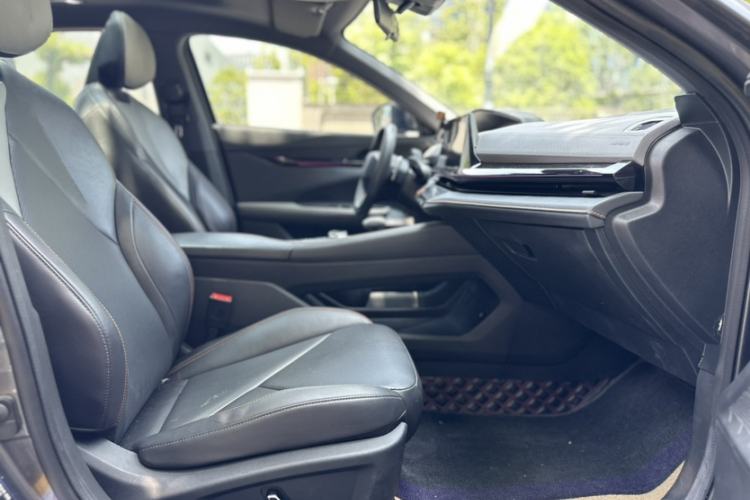 Used CHANGAN UNI-V 2022 1.5T Prestige Version Interior 3