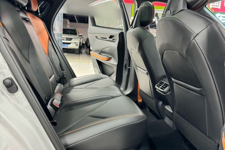 Used CHANGAN UNI-V 2022 1.5T Prestige Version Interior 4