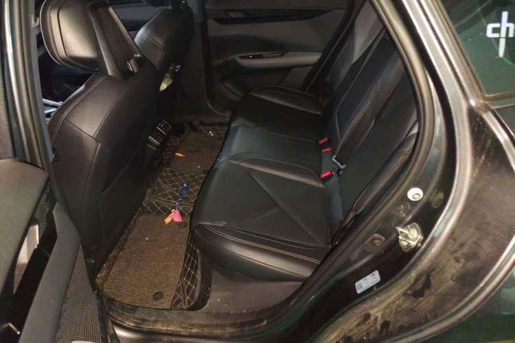 Used CHANGAN UNI-V 2022 1.5T Prestige Version Interior 4